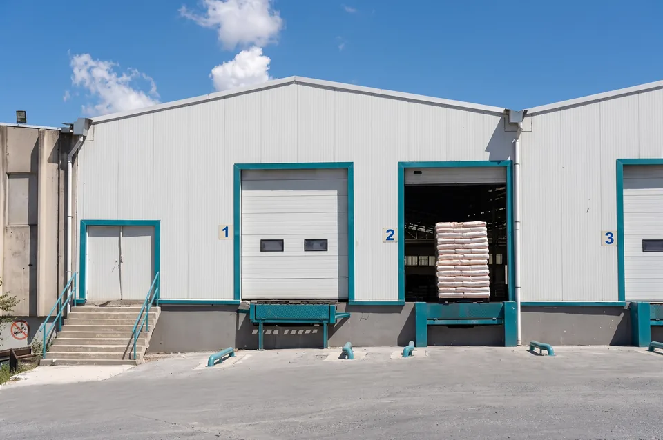 Loading dock doors 1, 2 and 3 at the TCR Lojistik warehouse